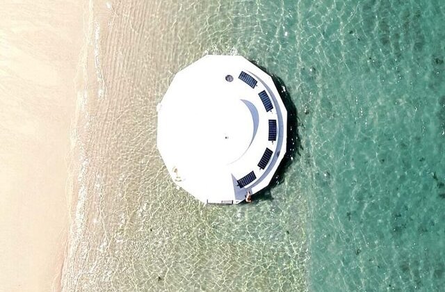 FOTO Vacanță pe o capsulă plutitoare de lux: cum arată și c&acirc;t trebuie să plătești pentru o noapte