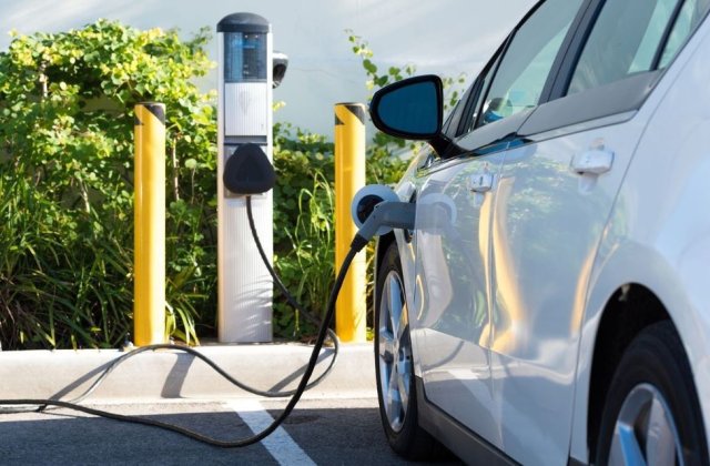 Totalul stațiilor de încărcare pentru mașini electrice a depășit 1 milion de unități la nivel global