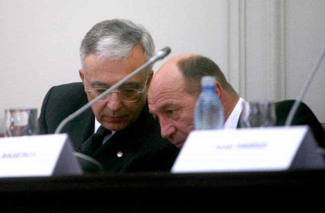 Basescu: Iesirea din criza nu depinde de mine, Guvern sau BNR