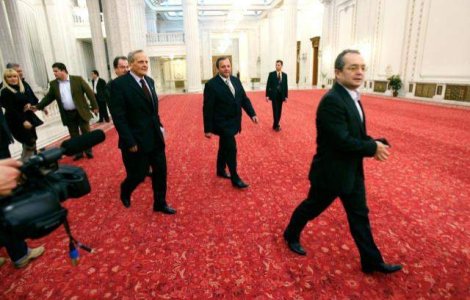 Guvernul, in pericol de colaps dupa asumarea raspunderii pe noua lege a pensiilor