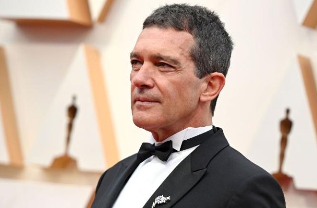 Antonio Banderas și-a petrecut ziua de naștere în carantină. Actorul a mărturisit că are Covid-19