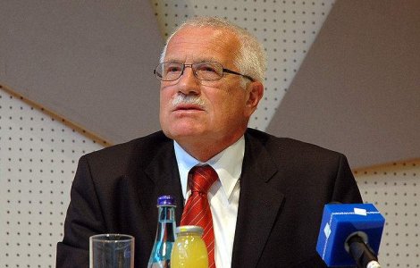 Cum are presedintele ceh intreaga UE "la degetul mic"?