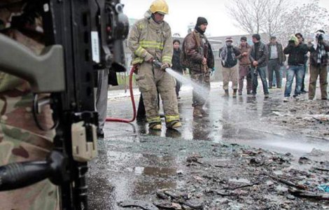 Cel putin noua morti intr-un atentat comis la Kabul, unde se afla seful Pentagonului