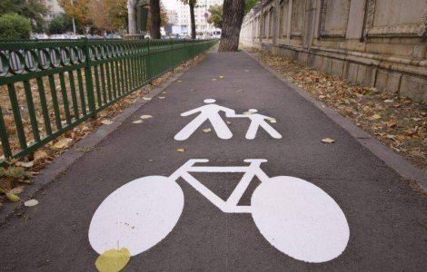 Sorin Oprescu: Pistele de biciclete se vor face tot pe trotuar