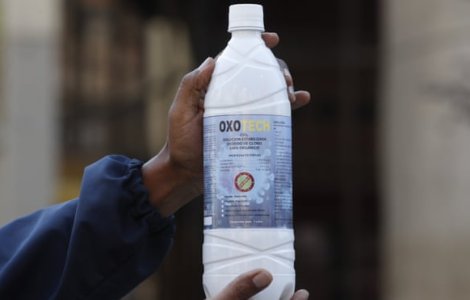 Un presupus arhiepiscop vindea înălbitor ca tratament anti-Covid