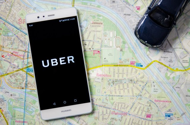Uber anunță beneficii noi pentru șoferii din România: reduceri pentru combustibil și asigurările auto