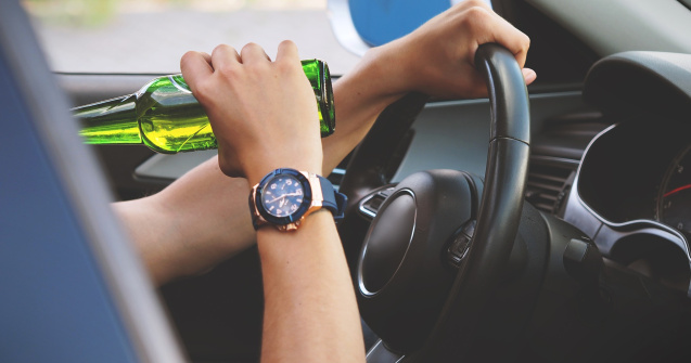 O femeie din Galați, prinsă la volan beată și fără permis de conducere