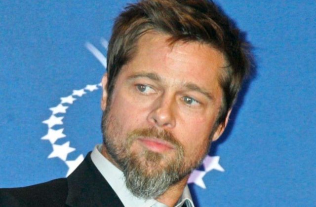 Brad se intalneste pe ascuns cu fosta sotie