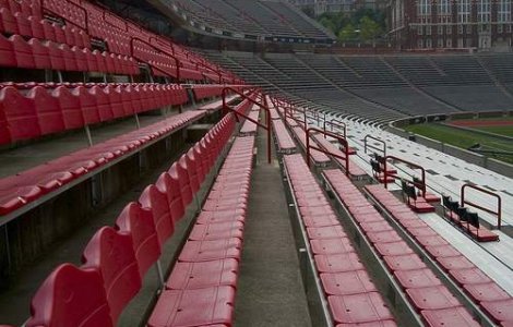 Derby-ul Steaua-Rapid se va juca fara spectatori