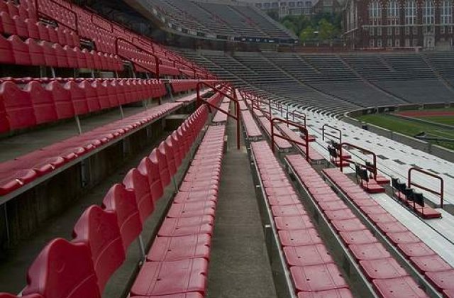 Derby-ul Steaua-Rapid se va juca fara spectatori