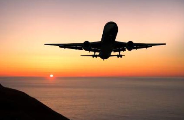 O companie aeriana roaga clientii sa mearga la baie inainte de zbor pentru a reduce emisiile de gaze