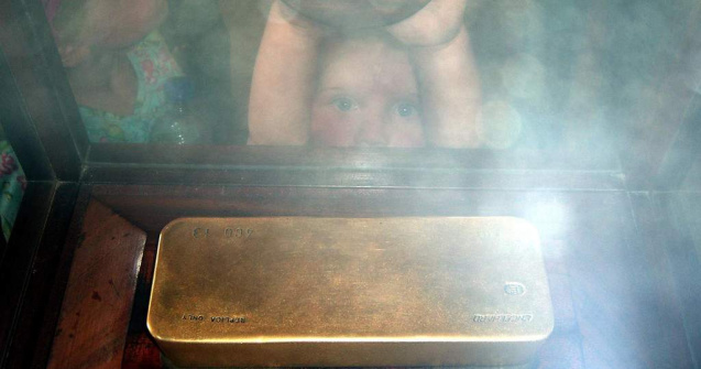 Pretul aurului creste intr-o zi, cat altii intr-un an