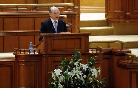 Basescu: Propun indepartarea din Guvern a ministrilor cu dosare penale