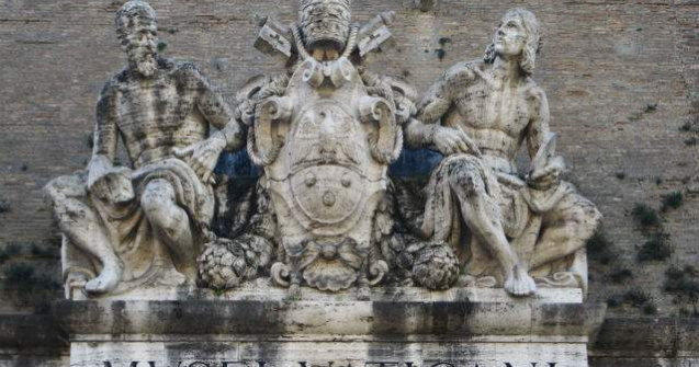 Fum negru, pe cosul Capelei Sixtine