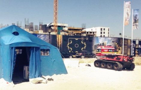 Turistă suspectă de Covid-19, luată cu ambulanța direct de pe plaja din Eforie Nord