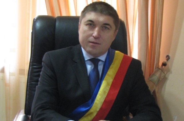 Un primar din Botoșani este susținut atât de PNL, cât și de PSD. Cum explică edilul