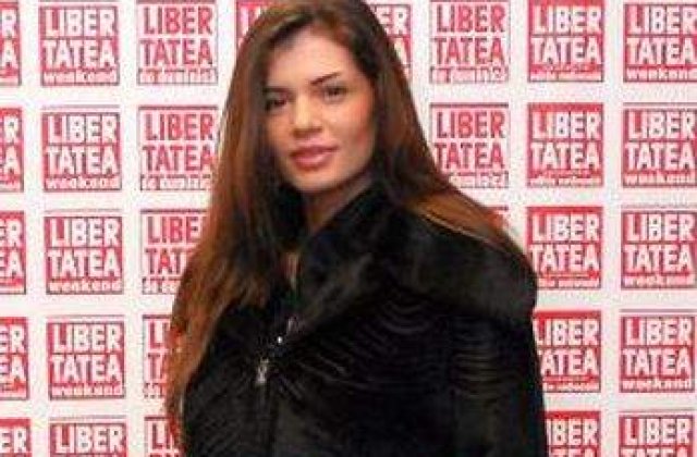 Moni si-a luat un nou sofer