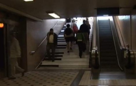  Video  Fun theory: Cum sa-i faci pe oameni sa renunte la scarile rulante