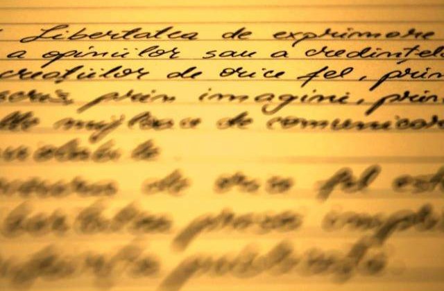 Dumnezeu, "bagat cu forta" in Constitutie. Ce vrea Biserica de la noul act fundamental?