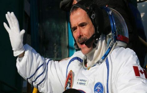 Un astronaut canadian a devenit comandantul Statiei Spatiale Internationale