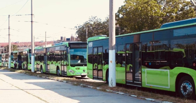 Firea: „Au sosit în București încă 30 de autobuze hibrid Mercedes Citaro”