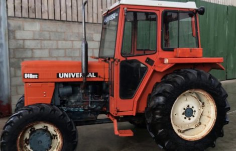 O fată de 15 ani a fost ucisă de tractorul condus chiar de tatăl său