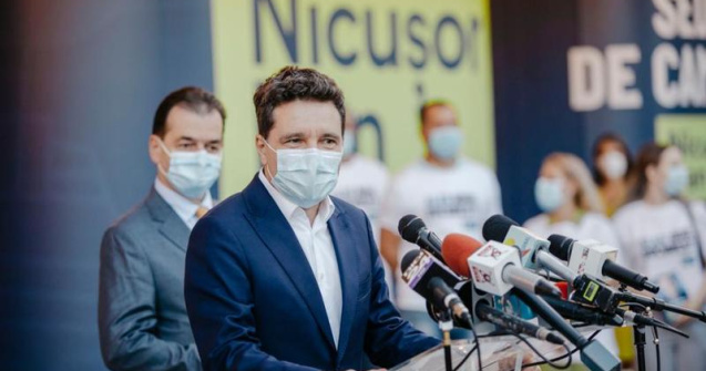 Nicușor Dan o cheamă pe Firea la trei dezbateri electorale înainte de alegeri