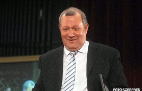 Tantareanu, parastas cu fete goale