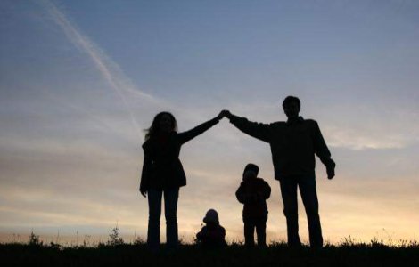 Seful statului a promulgat Legea pentru instituirea Zilei mamei si a tatalui