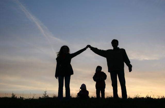 Seful statului a promulgat Legea pentru instituirea Zilei mamei si a tatalui