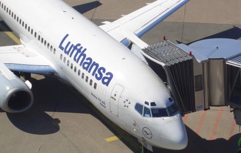 Pasagerii Lufthansa s-ar putea conecta la Internet in timpul zborului