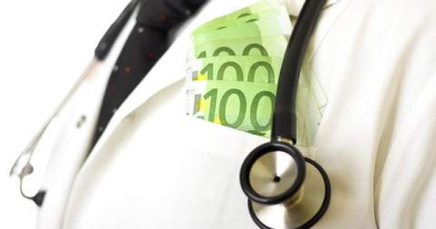 Angajatorii straini ofera salarii 12.000 de euro medicilor cu experienta