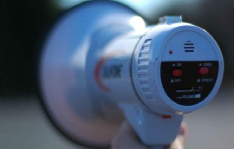 Mii de functionari elvetieni au manifestat impotriva austeritatii