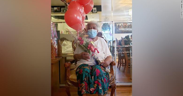 O femeie de 73 de ani a învins Covid-19 după 5 luni de spitalizare