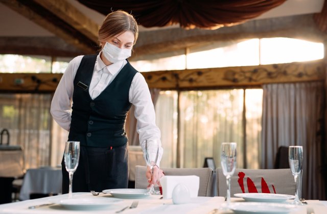 &Icirc;n ce condiții ar putea fi &icirc;nchise restaurantele. Explicația lui Tătaru