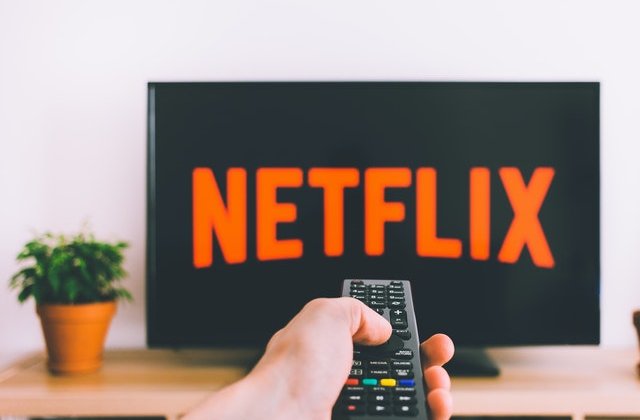 Acum poți folosi Netflix chiar dacă nu ai cont. Uite ce filme poți vedea gratuit