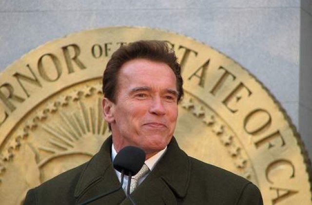 Schwarzenegger isi pedepseste sotia pentru incalcarea unei legi locale