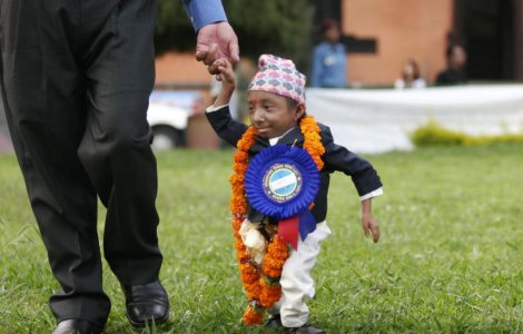 Cel mai mic om din lume este major