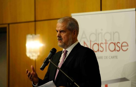 Adrian Năstase, despre moțiune: O strategie a PSD ar putea depăși eșecul