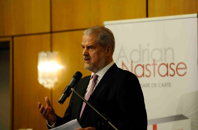 Adrian Năstase, despre moțiune: Este nevoie de o strategie spectaculoasă a PSD pentru a depăși eșecul