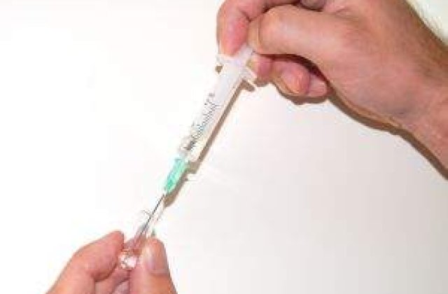 SUA: Personalul medical care refuza vaccinarea impotriva H1N1, actionat in instanta