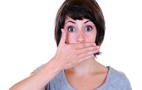 De ce sughita oamenii?