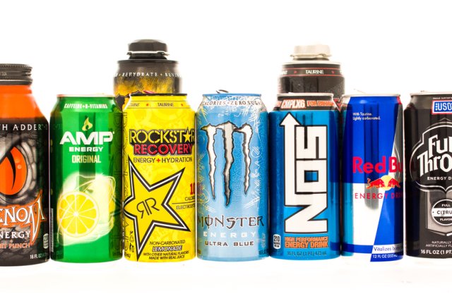 Băuturile energizante, interzise vânzării în școli, spitale și la automate. Unde se face excepție