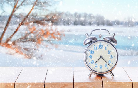 Comisia Europeană propune renunțarea la schimbarea orei de iarnă și vară