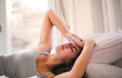 De ce nu este bine să folosești alarma telefonului pentru a te trezi dimineața