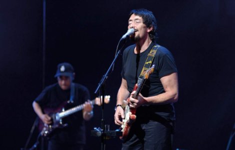 Chris Rea lupta impotriva violentei in familie