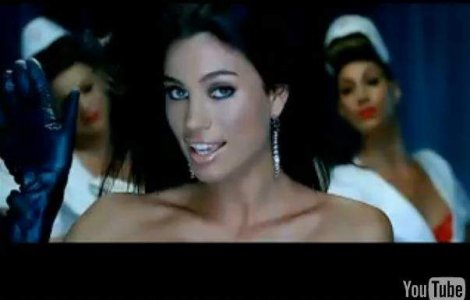  Video  Alina Puscau rupe topurile britanice cu &#39;Dragostea din tei&#39;