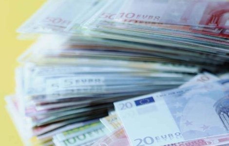 Sefii RADET ascundeau 500.000 de euro in casele lor