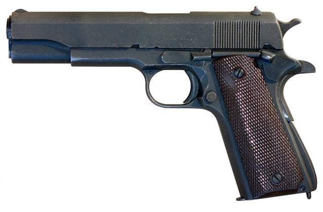 Dambovita: Un politist si-a impuscat iubita, apoi s-a sinucis