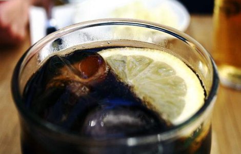 Pepsi schimba infatisarea sticlelor de 0,5 litri